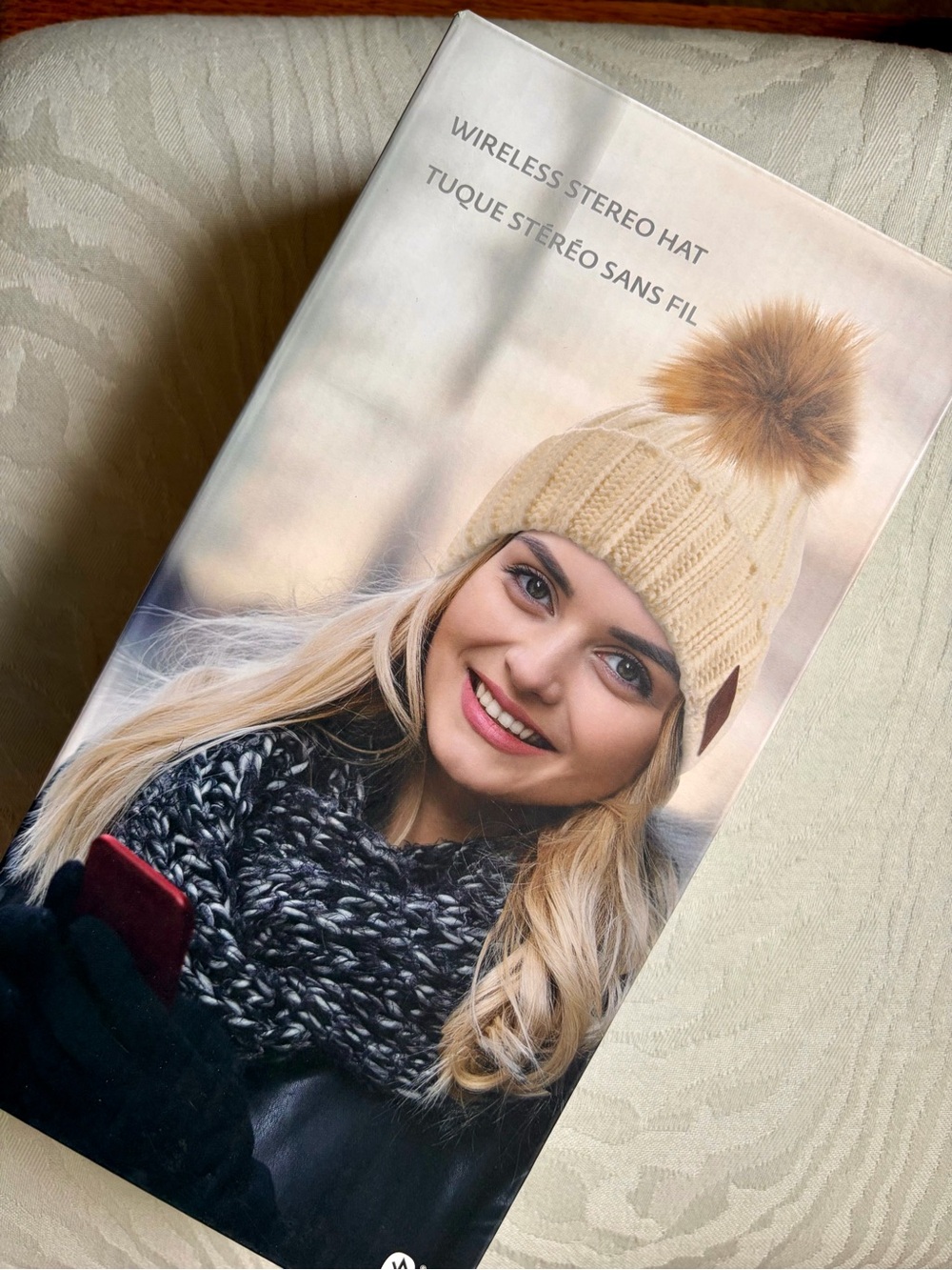 Wireless Stereo Beanie Hat with Faux Fur Pom - Cream